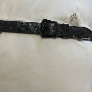 Belt M Gunmetal with chain detail. NWT. End to end is 42 inches.